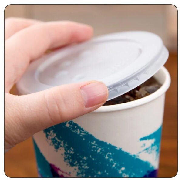 Lid with Straw Slot 32 Oz Translucent Flat - Image 5